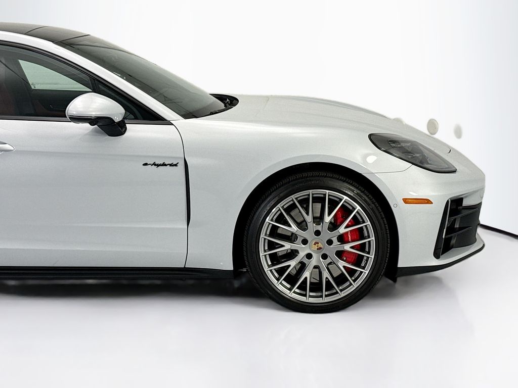 Thumbnail: 2026 Porsche Panamera - 11