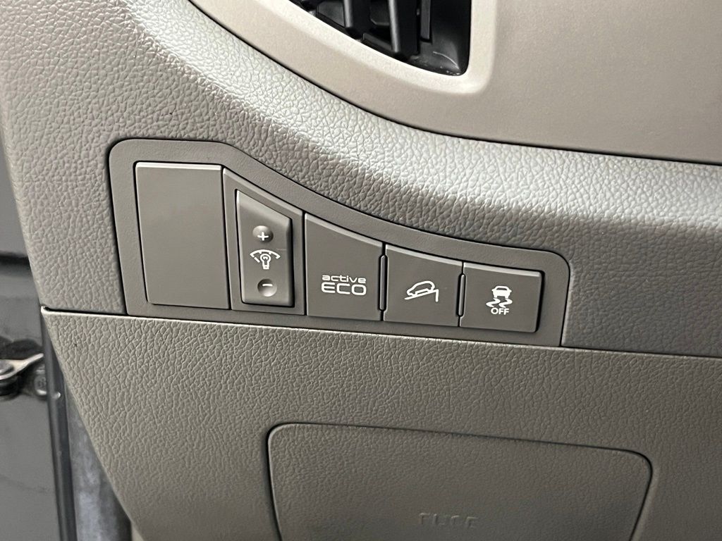 Thumbnail: 2016 Kia Sportage - 21