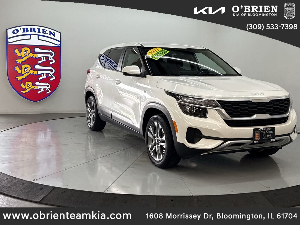 Snow White Pearl 2022 Kia Seltos SUV / Crossover All-Wheel Drive Continuously Variable Transmission