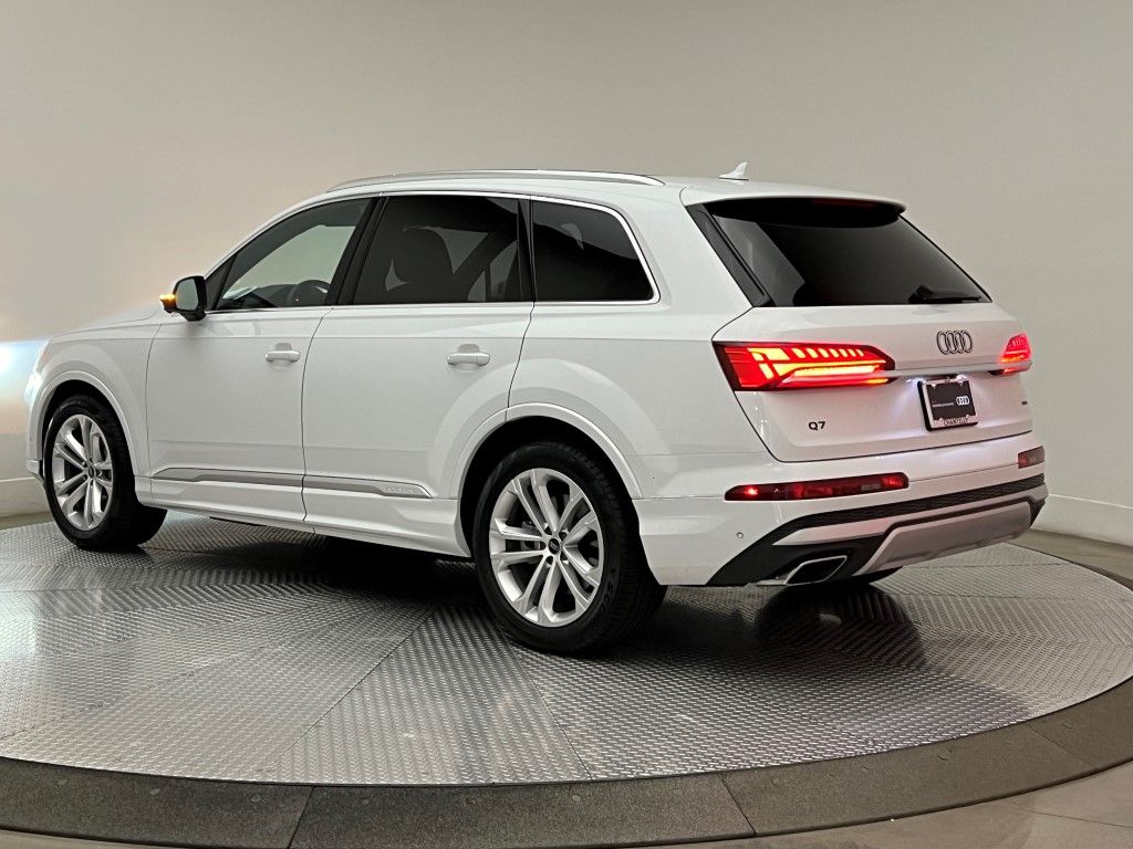 Thumbnail: 2025 Audi Q7 - 4