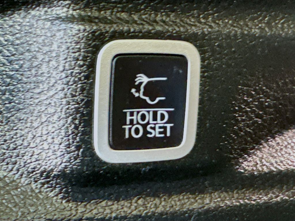 Used Car 2021 Jeep Grand Cherokee L  Limited For Sale Under $25,000 In Austin, Texas