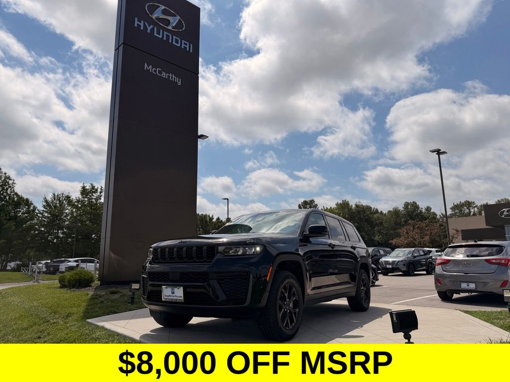 Diamond Black Crystal Pearlcoat 2026 Jeep Grand Cherokee L SUV / Crossover Four-Wheel Drive 8-Speed Automatic