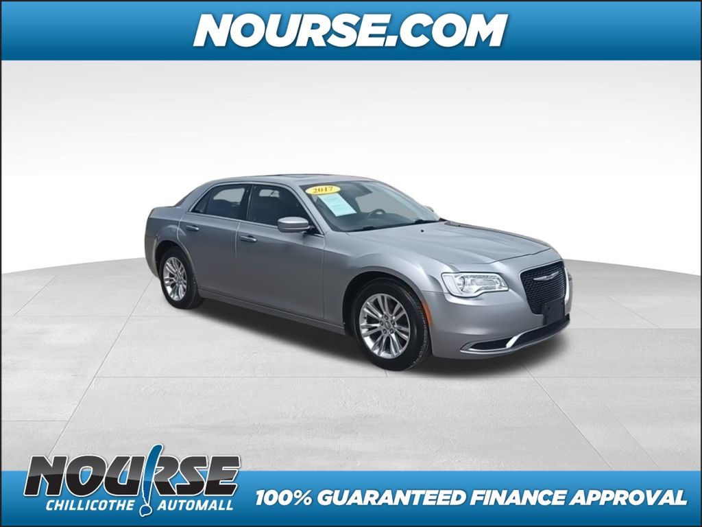 2017 Chrysler 300 Limited photo
