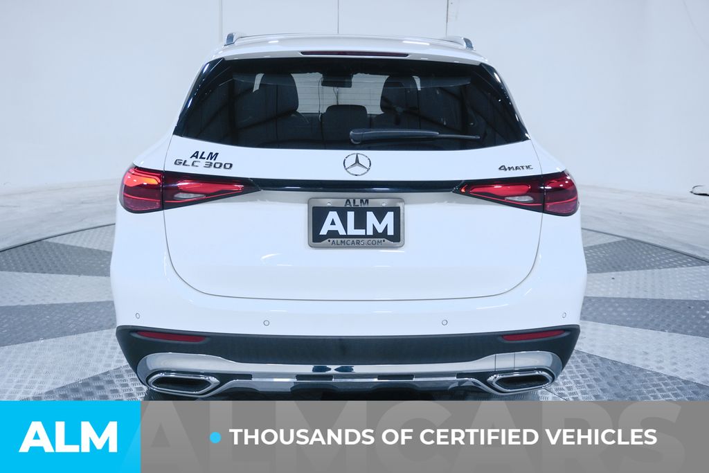Used 2025 White Mercedes-Benz GLC 300 image 4