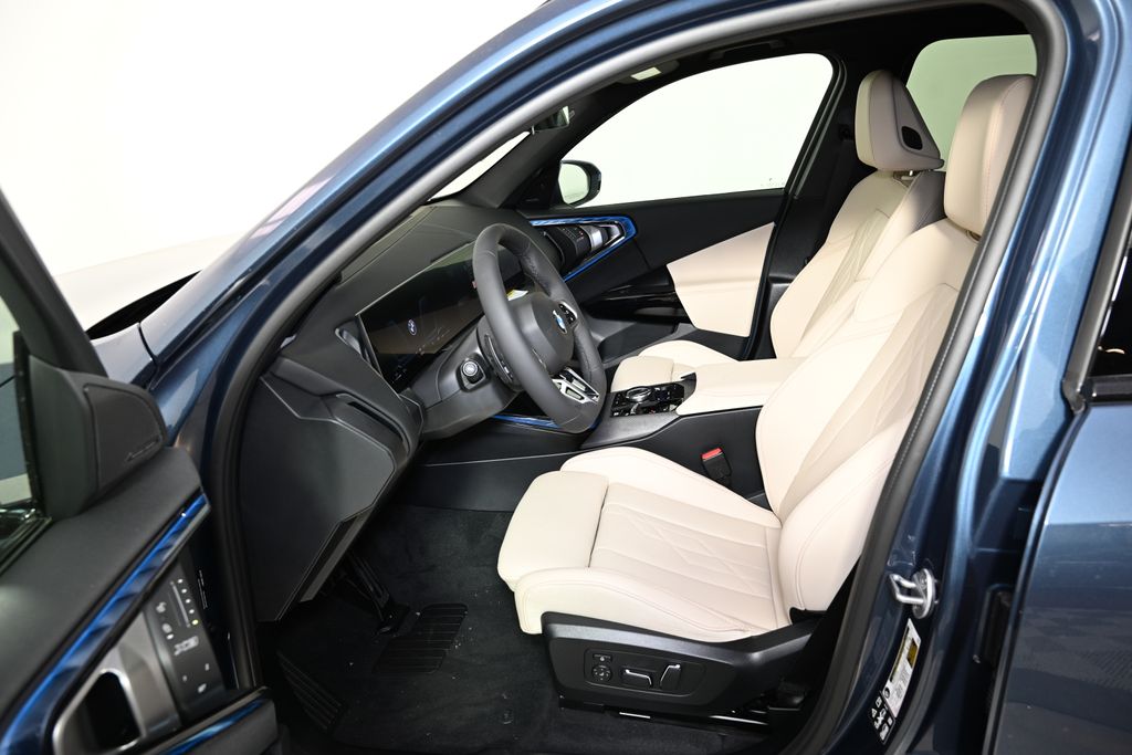 Thumbnail: 2026 BMW X3 - 14
