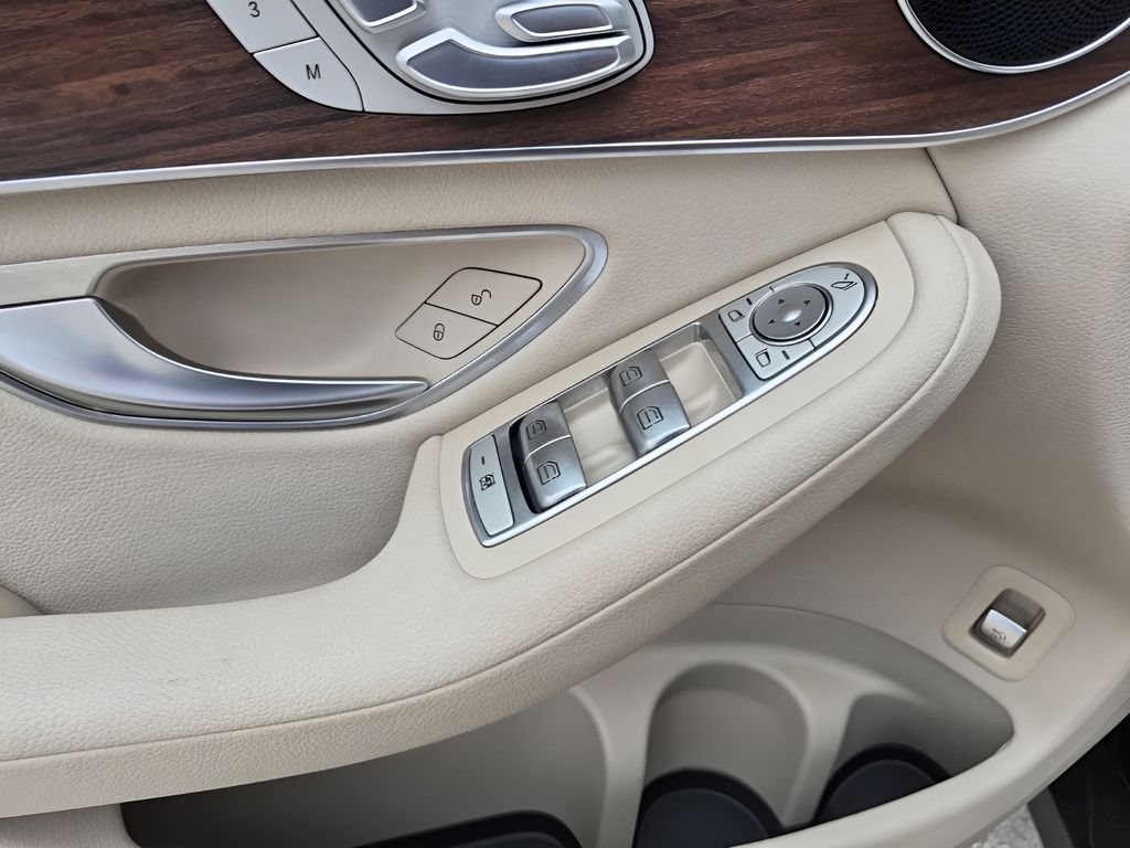 Used Car 2022 Mercedes-benz Glc  Glc 300 For Sale Under $35,000 In Austin, Texas