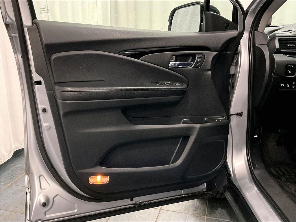 2016 Honda Pilot — photo 9