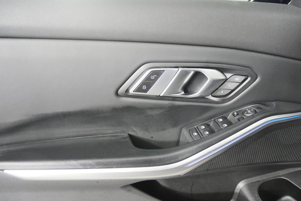 Thumbnail: 2023 BMW 3 Series - 8