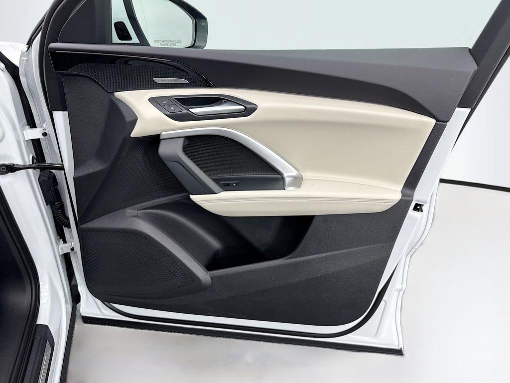 Thumbnail: 2025 Audi Q5 - 25