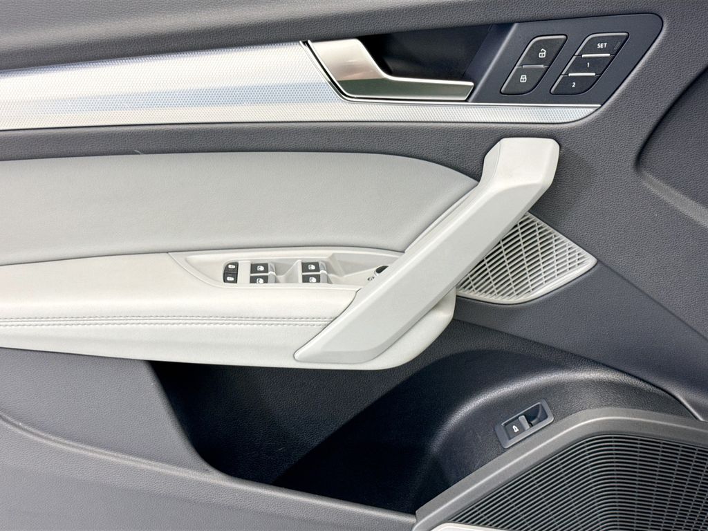 Thumbnail: 2024 Audi Q5 - 21