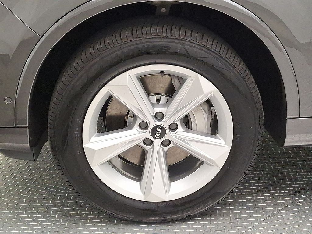 Thumbnail: 2021 Audi Q7 - 8