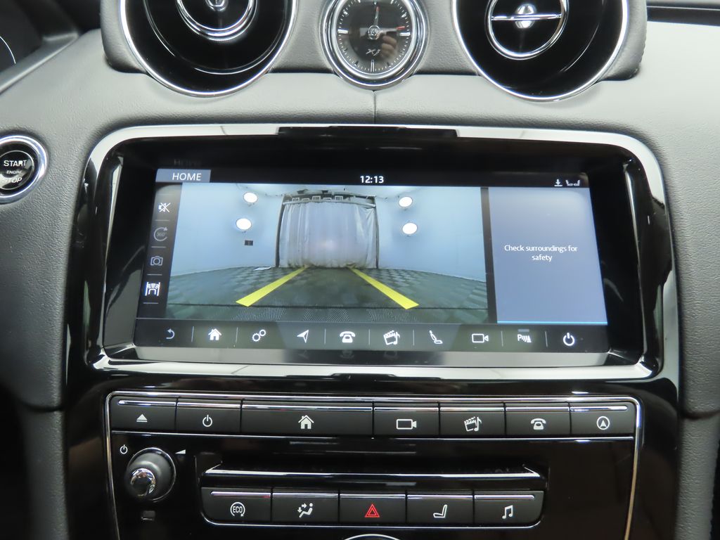 Thumbnail: 2019 Jaguar XJ - 16