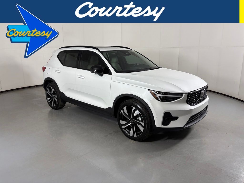 2026 Volvo XC40