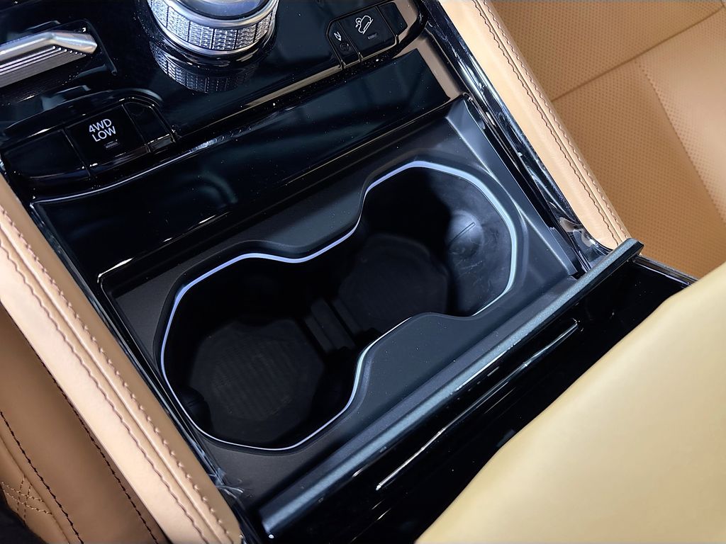 2026 Jeep Grand Cherokee Summit