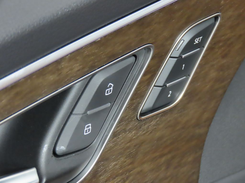 Thumbnail: 2025 Audi Q7 - 28