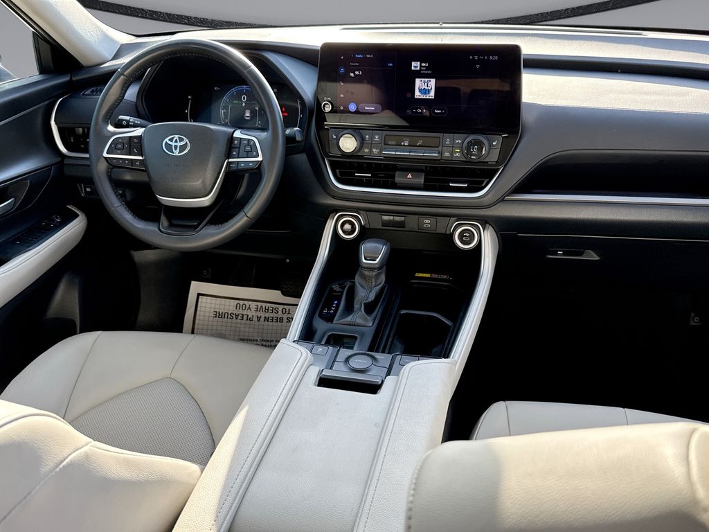 Thumbnail: 2024 Toyota Grand Highlander - 19