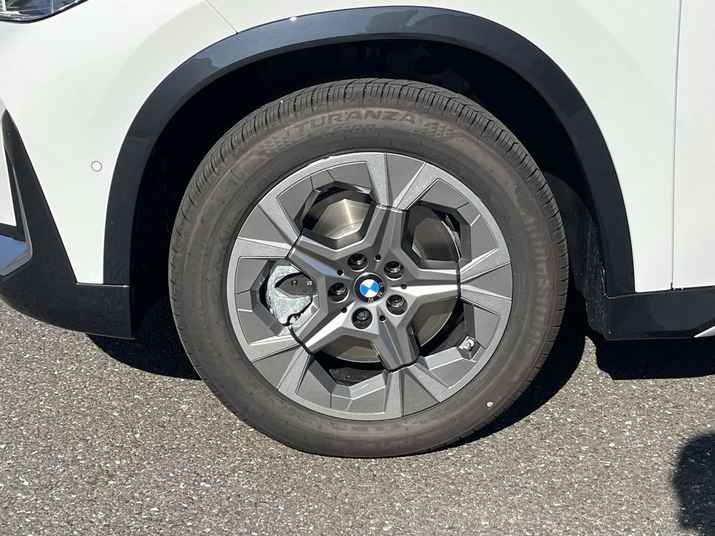 Thumbnail: 2026 BMW X1 - 10