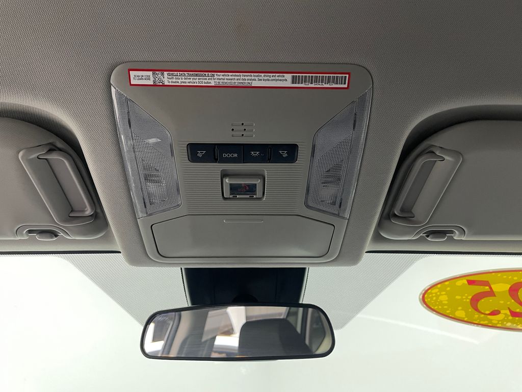 Thumbnail: 2025 Toyota RAV4 - 31