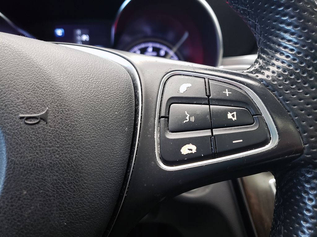 Thumbnail: 2017 Mercedes-Benz C-Class - 18