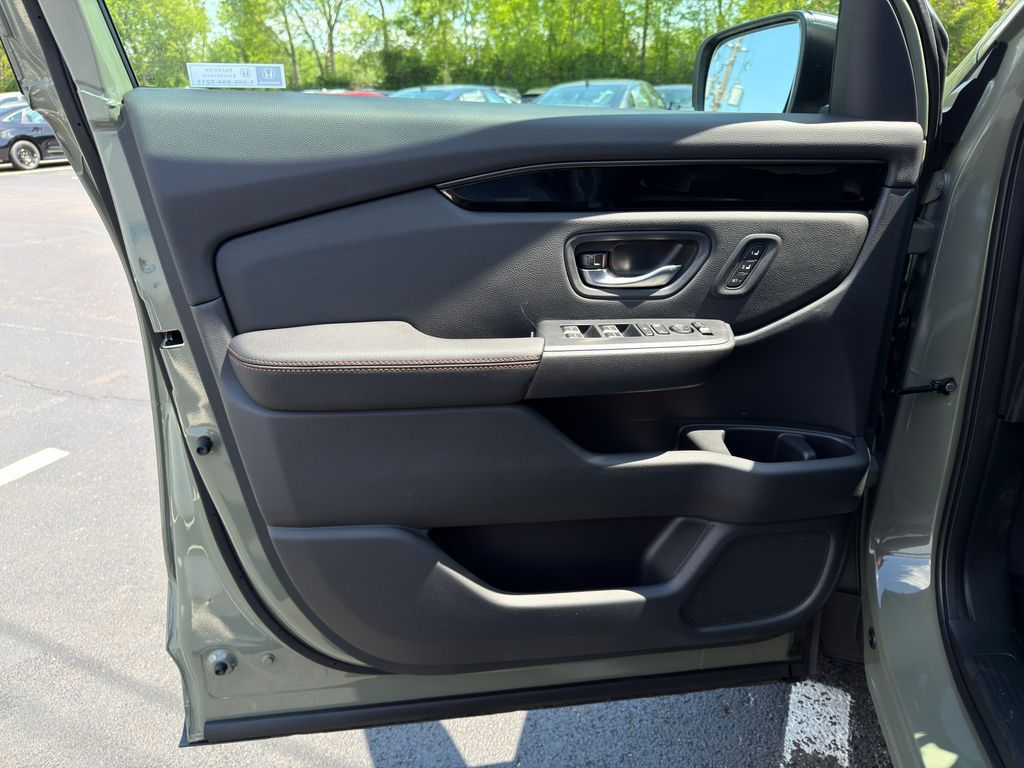 Thumbnail: 2026 Honda Pilot - 18