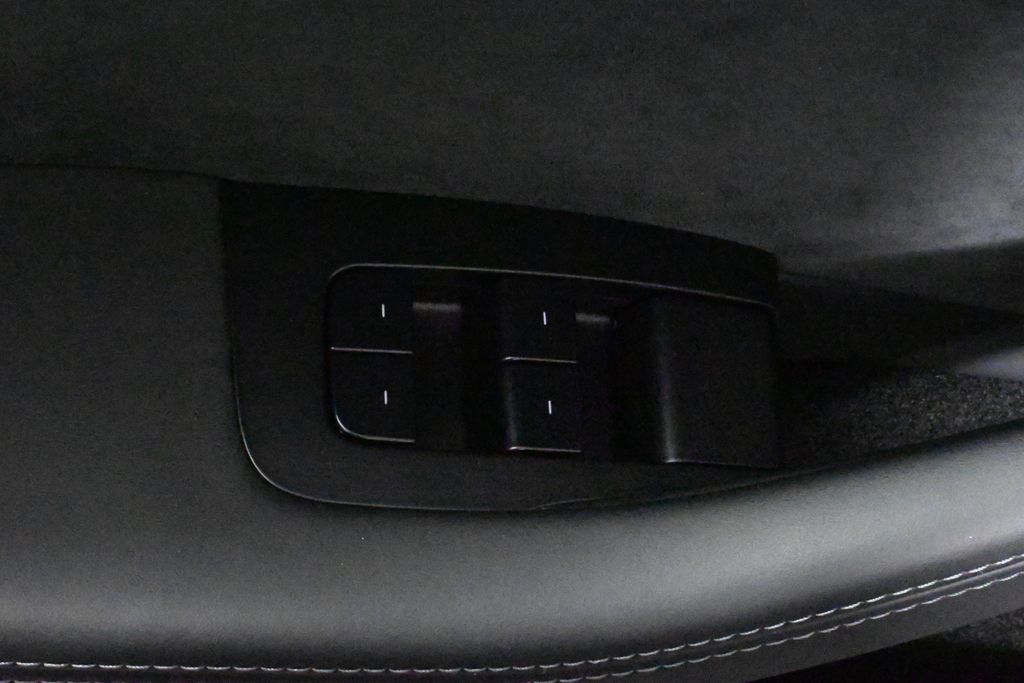 2024 Tesla Model 3 Performance 28