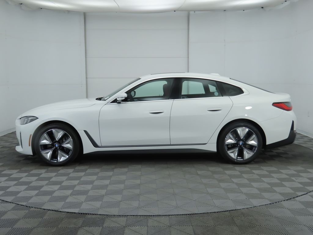 2025 BMW i4 eDrive40 8