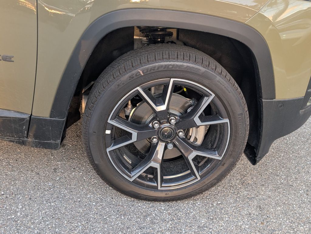 new 2026 Jeep Cherokee car, priced at $41,810