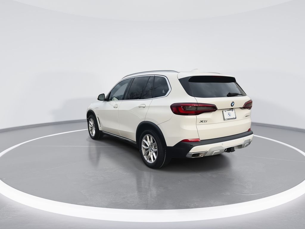 Thumbnail: 2021 BMW X5 - 6