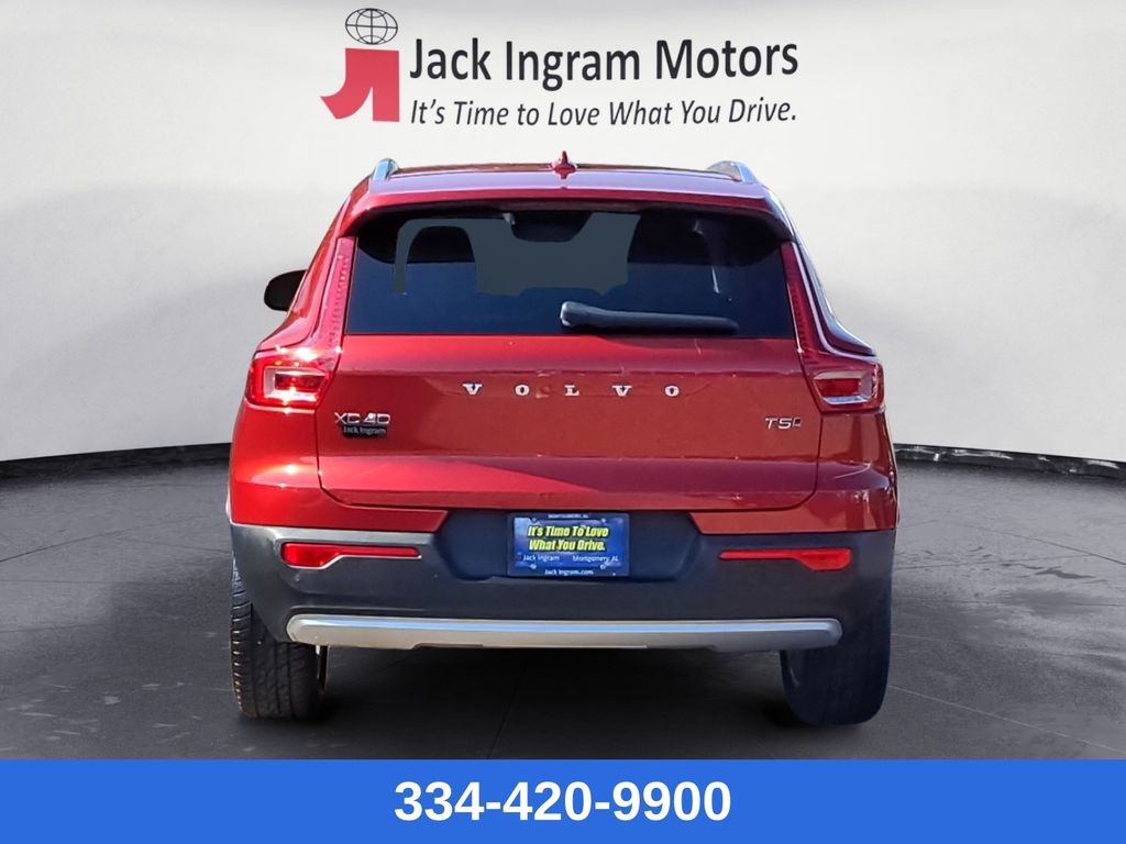 used 2022 Volvo XC40 car, priced at $19,799