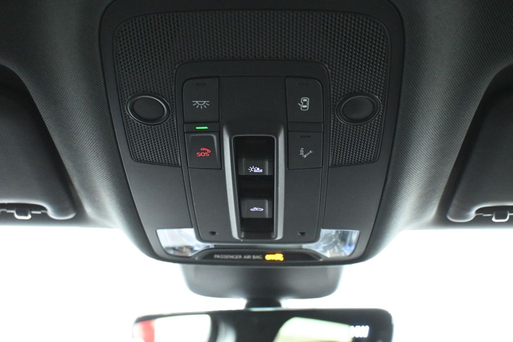 Thumbnail: 2025 Audi Q3 - 16