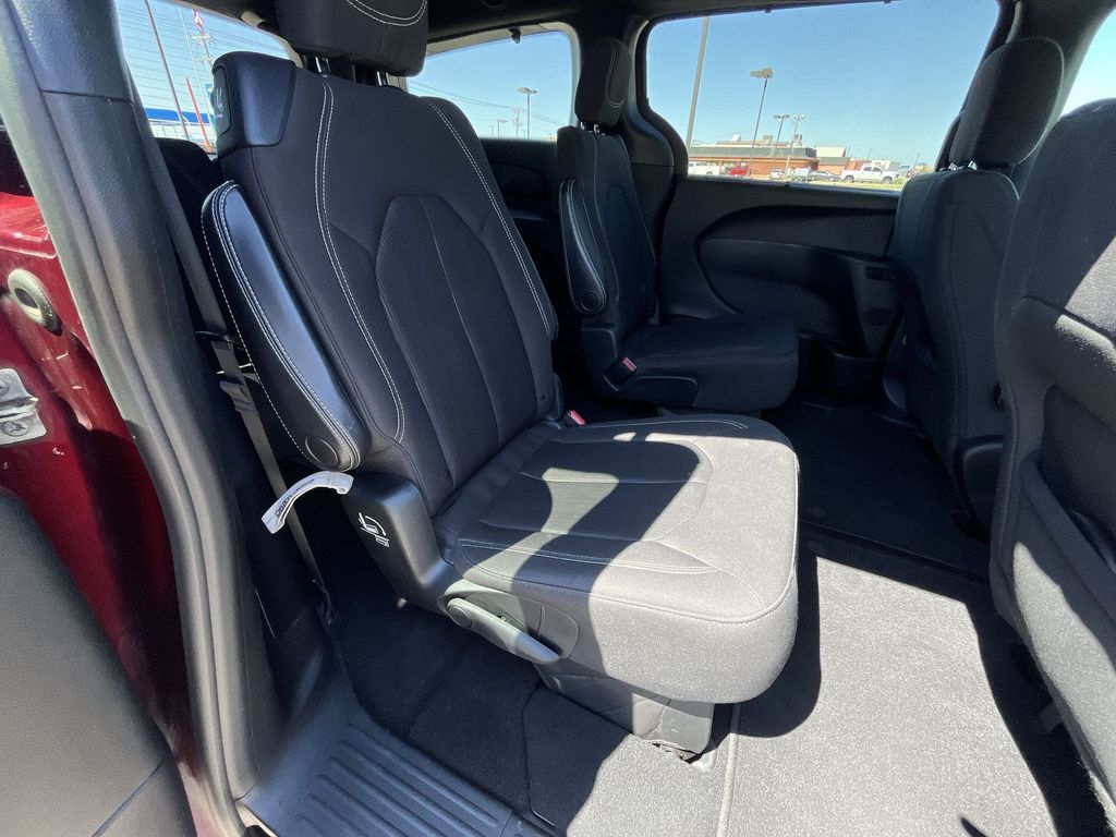 2019 Chrysler Pacifica Touring Plus 27