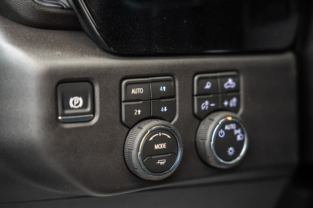ChevroletSilverado 150043