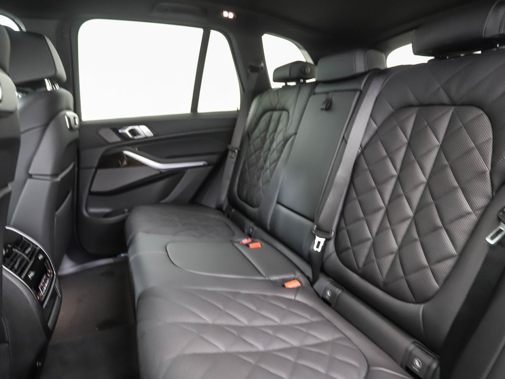 Thumbnail: 2026 BMW X5 - 22