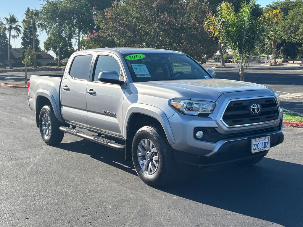 Thumbnail: 2016 Toyota Tacoma - 3