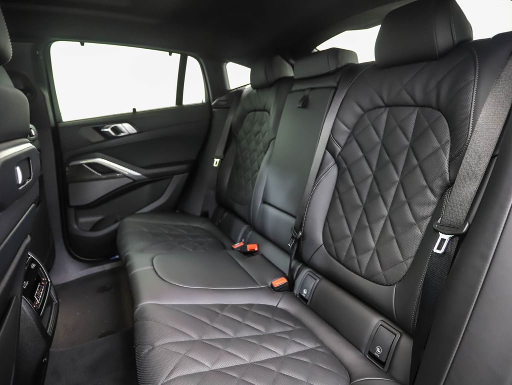 Thumbnail: 2026 BMW X6 - 23
