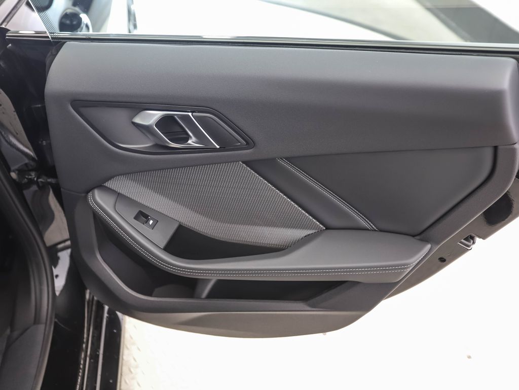 Thumbnail: 2025 BMW 2 Series - 24