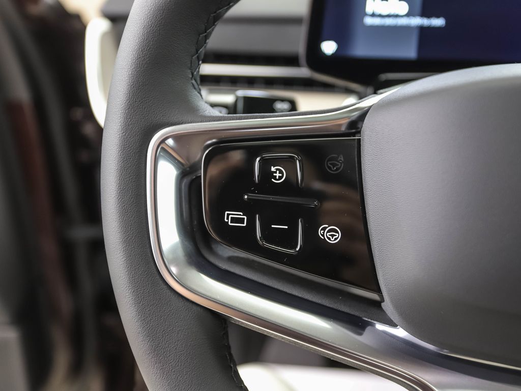 Thumbnail: 2025 Volvo EX90 - 11