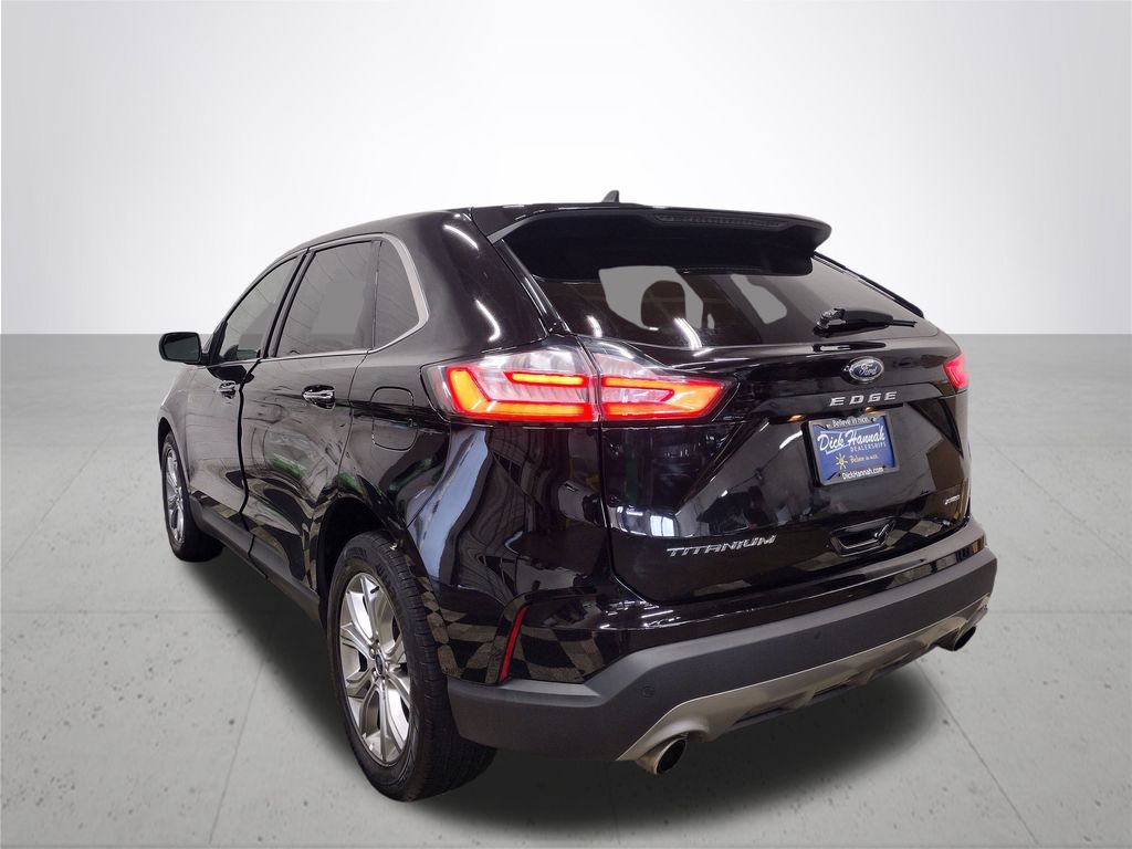 2022 Ford Edge Titanium
