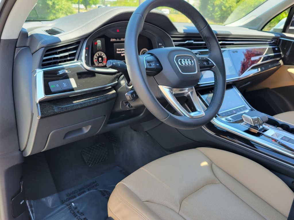 Thumbnail: 2023 Audi Q7 - 26