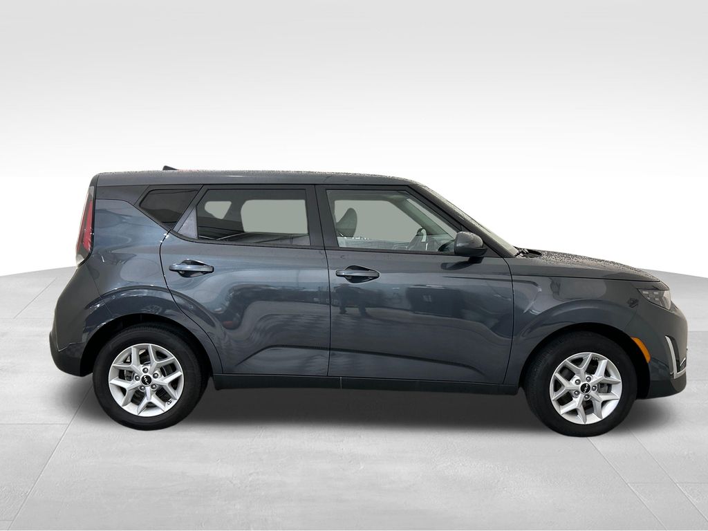 Certified Used 2025 Gray Kia LX image 7