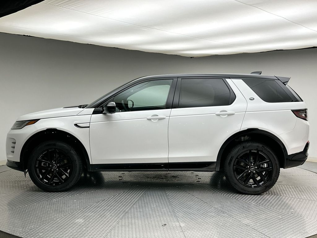 Thumbnail: 2026 Land Rover Discovery Sport - 2