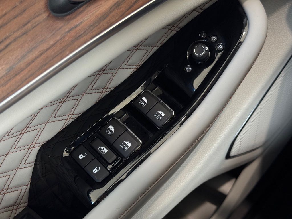 2023 Jeep Grand Cherokee L Summit White at Gullo Toyota