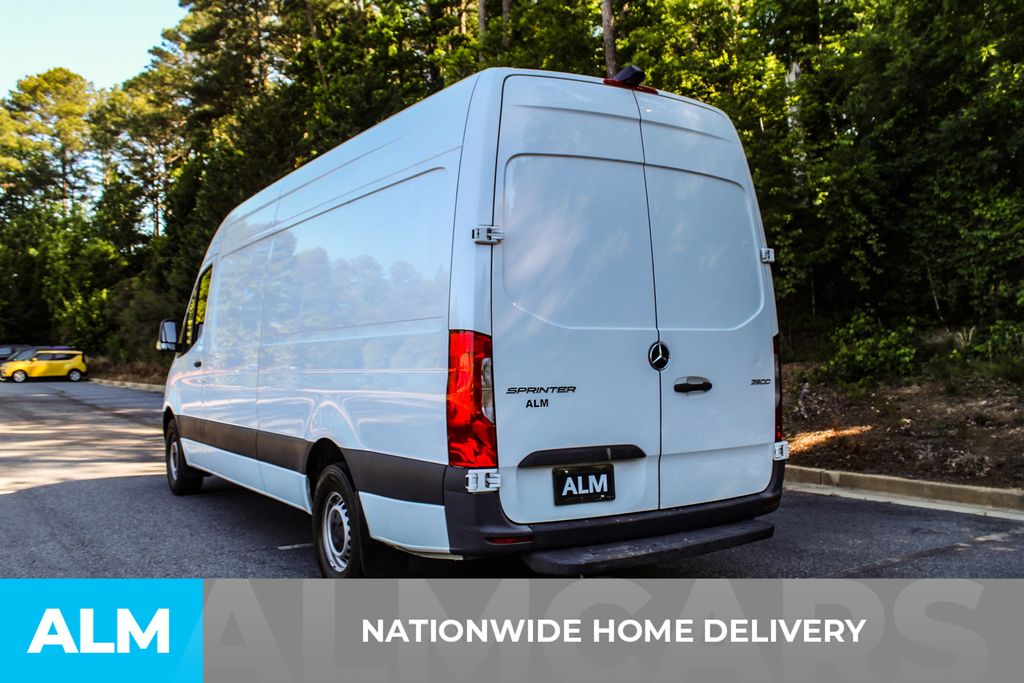Used 2023 White Mercedes-Benz Cargo 170 WB image 5