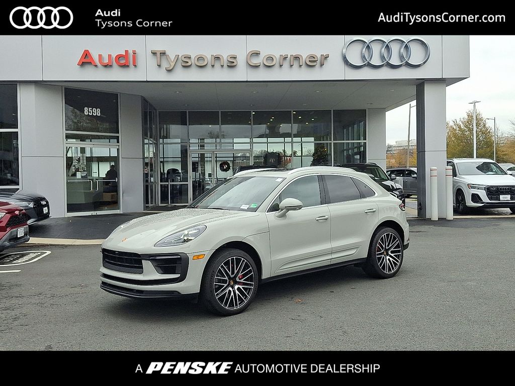 Thumbnail: 2022 Porsche Macan - 1