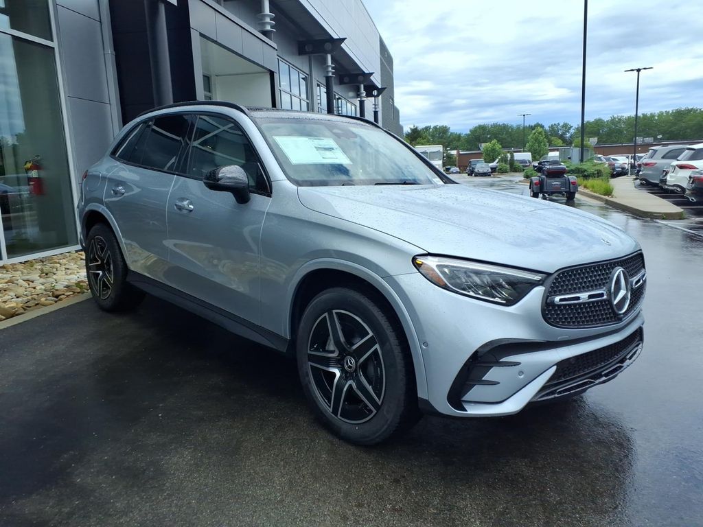 New 2026 Cirrus Silver Metallic Mercedes-Benz GLC 300 image 8