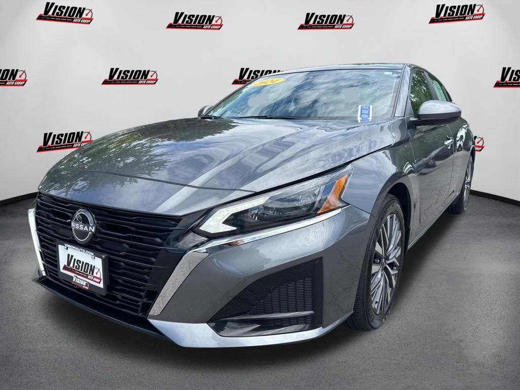 Gray (Gun Metallic) 2024 Nissan Altima 2.5 SV FWD Sedan Front-Wheel Drive Continuously Variable Transmission