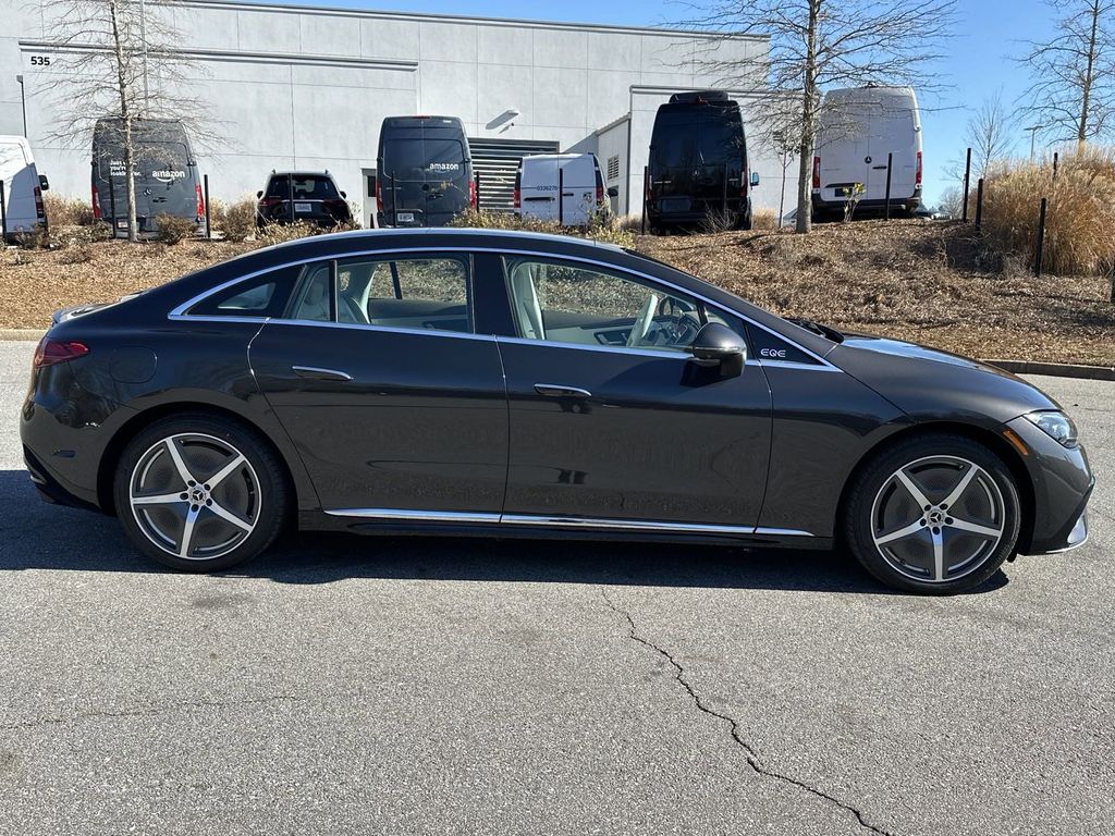 2023 Mercedes-Benz EQE 500 Sedan 9