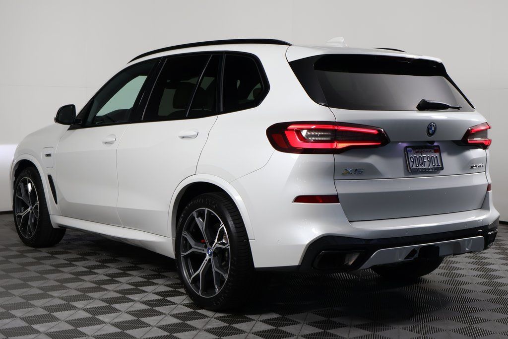 Thumbnail: 2023 BMW X5 - 6