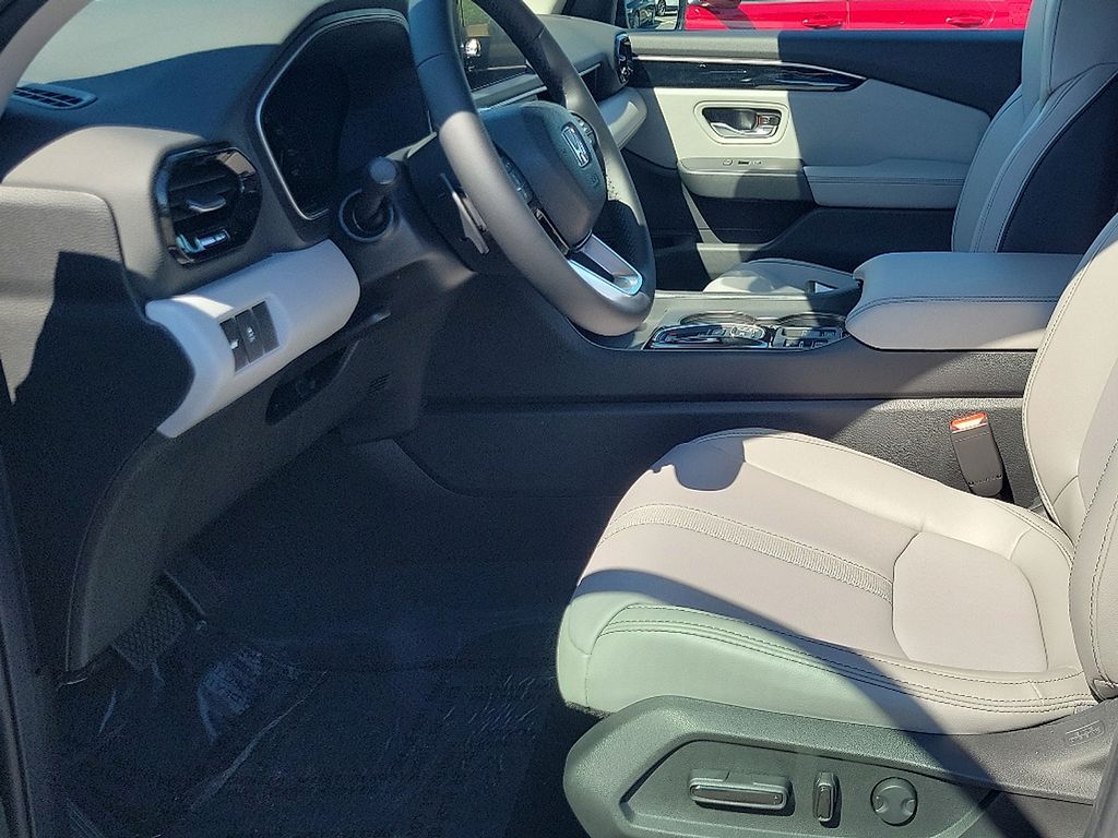 Thumbnail: 2025 Honda Pilot - 7