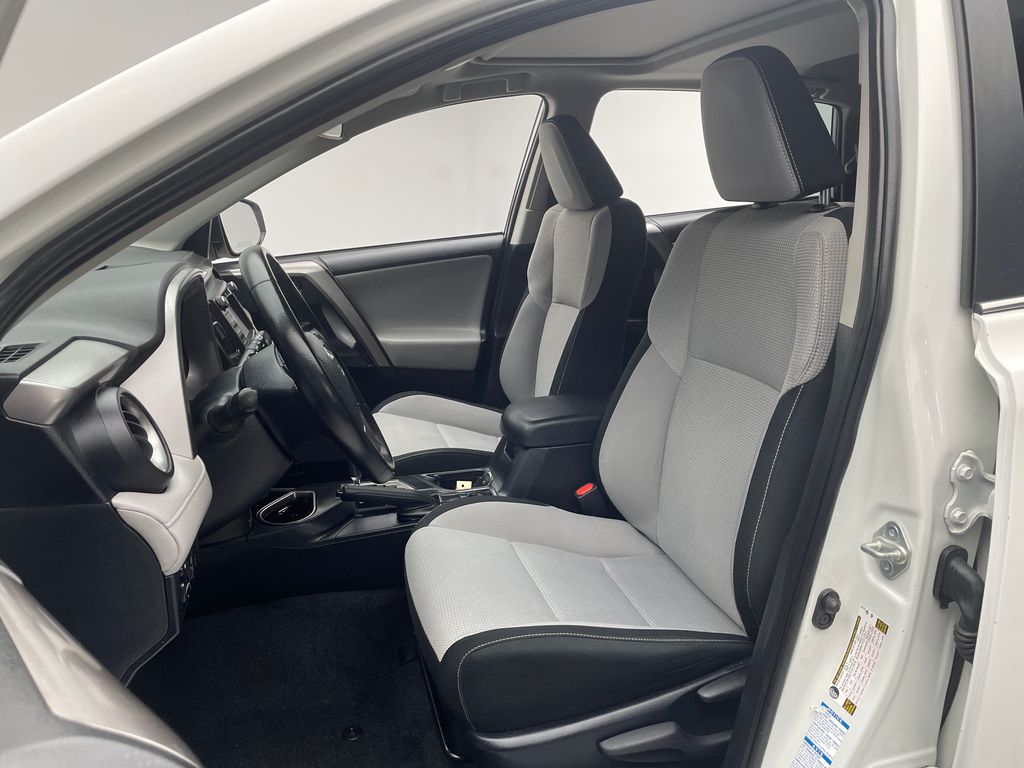 Thumbnail: 2018 Toyota RAV4 - 13